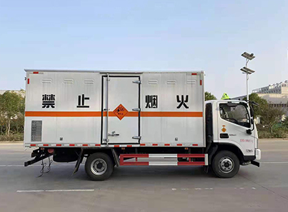 兴文爆破器材运输车